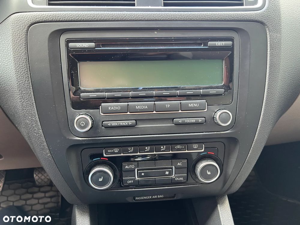 Volkswagen Jetta 1.6 TDI Comfortline - 20