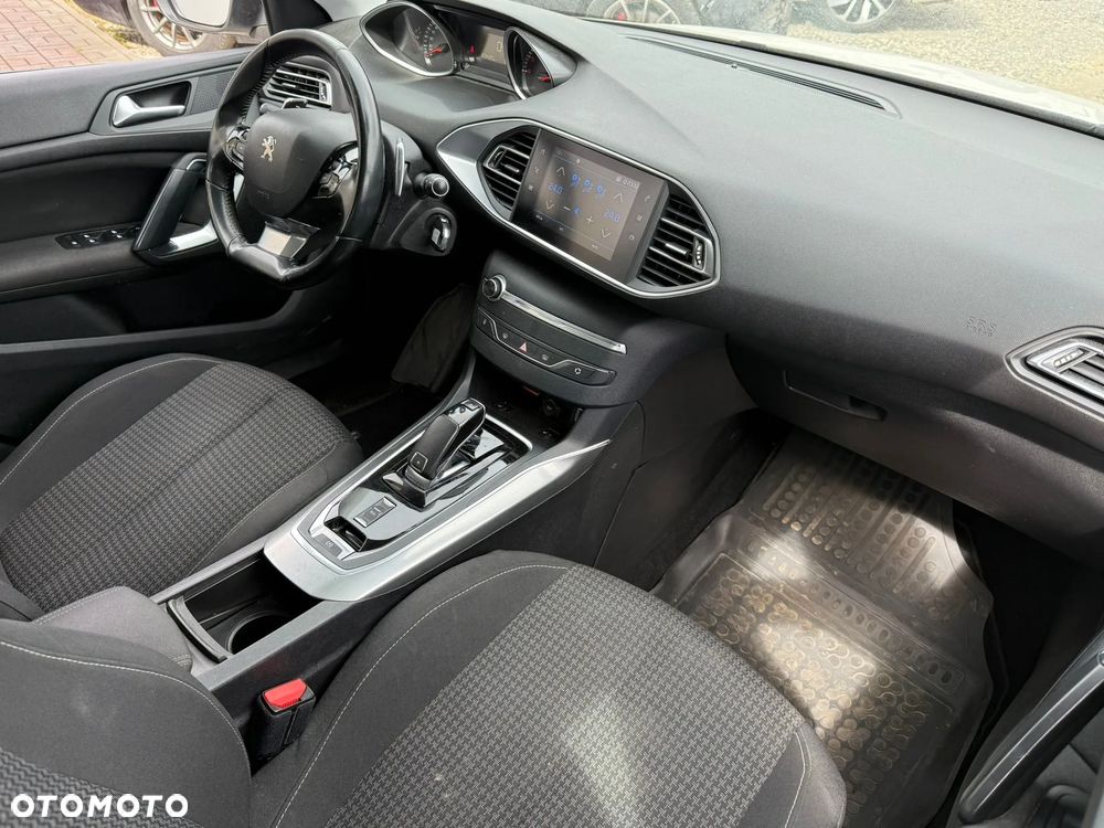 Peugeot 308 1.5 BlueHDi Active S&S EAT8 - 12