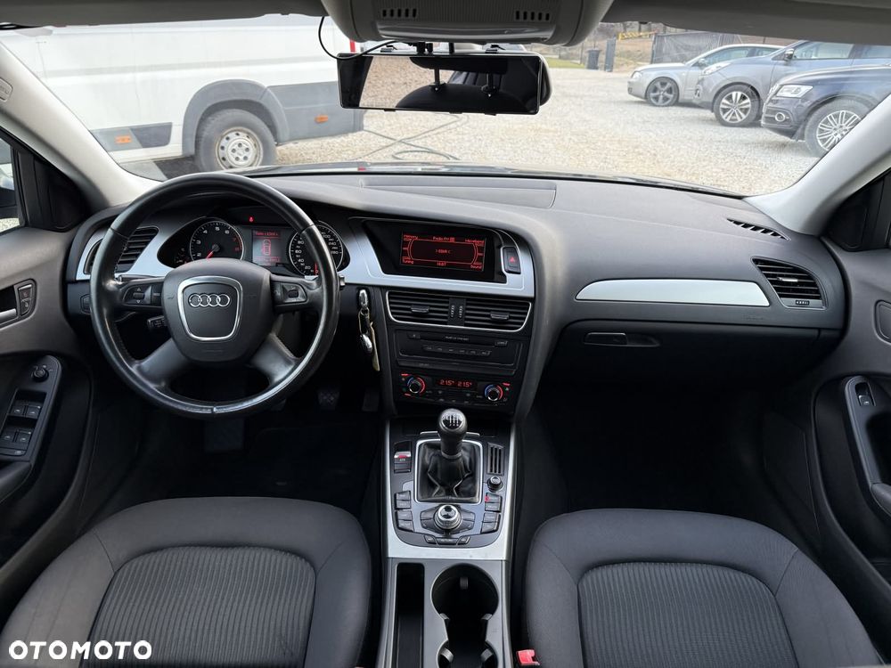 Audi A4 Avant 2.0 TFSI Attraction - 25