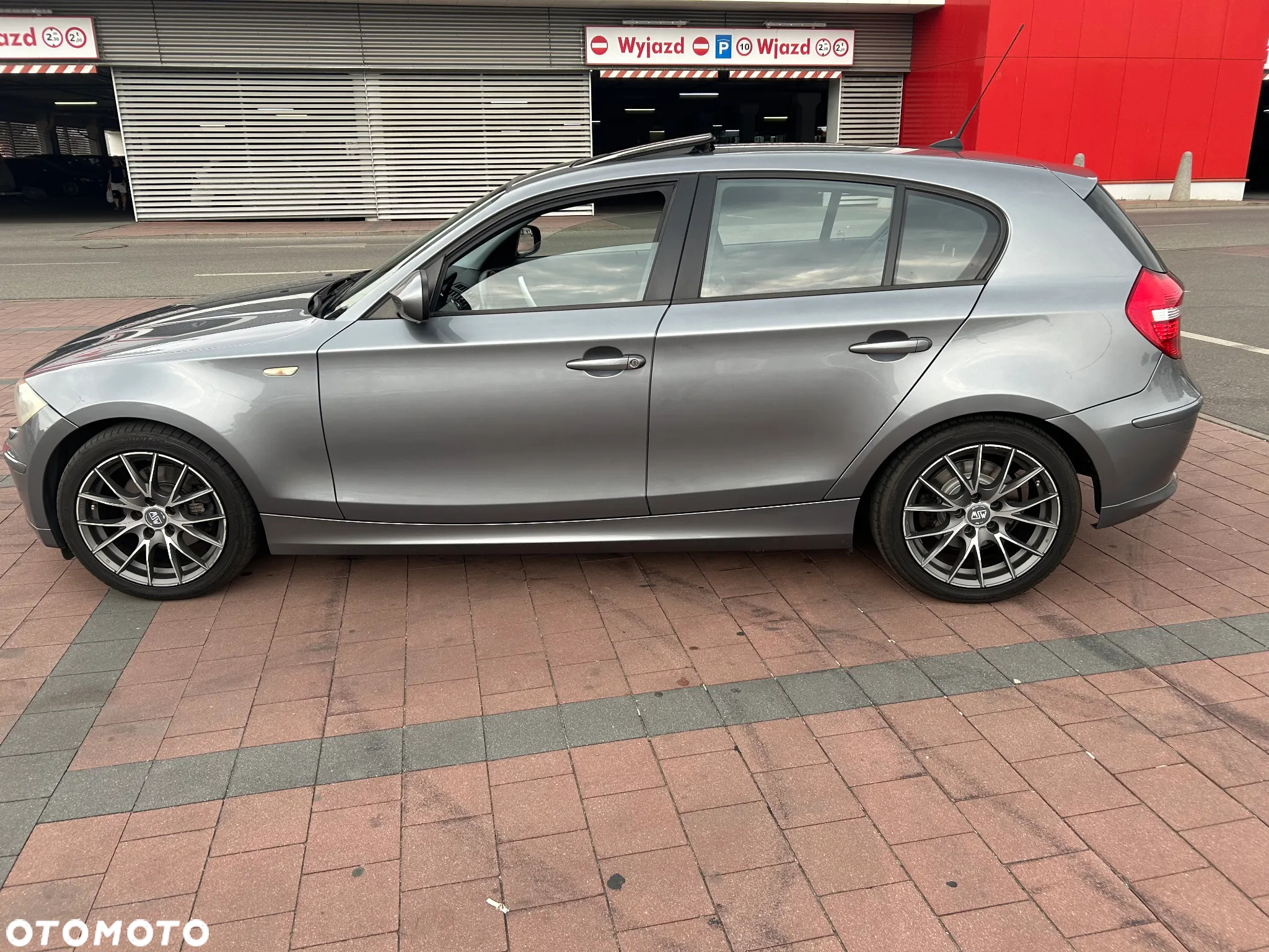 BMW Seria 1 120d - 4