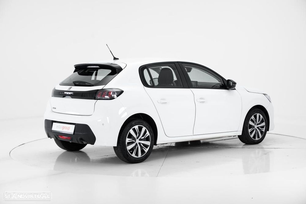 Peugeot 208 - 4