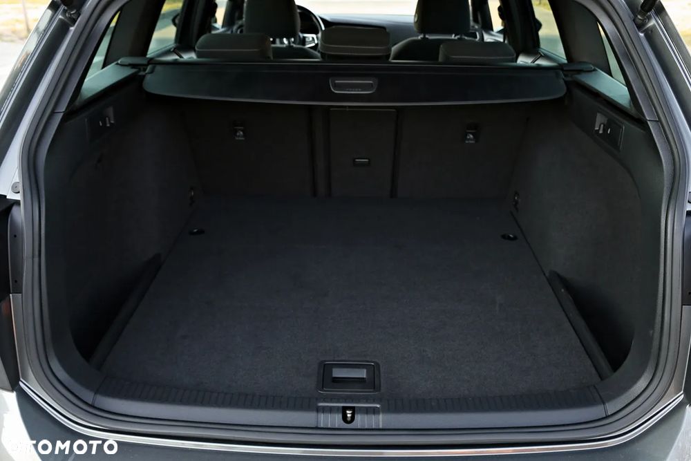 Volkswagen Golf GTD 2.0 TDI SCR DSG - 35