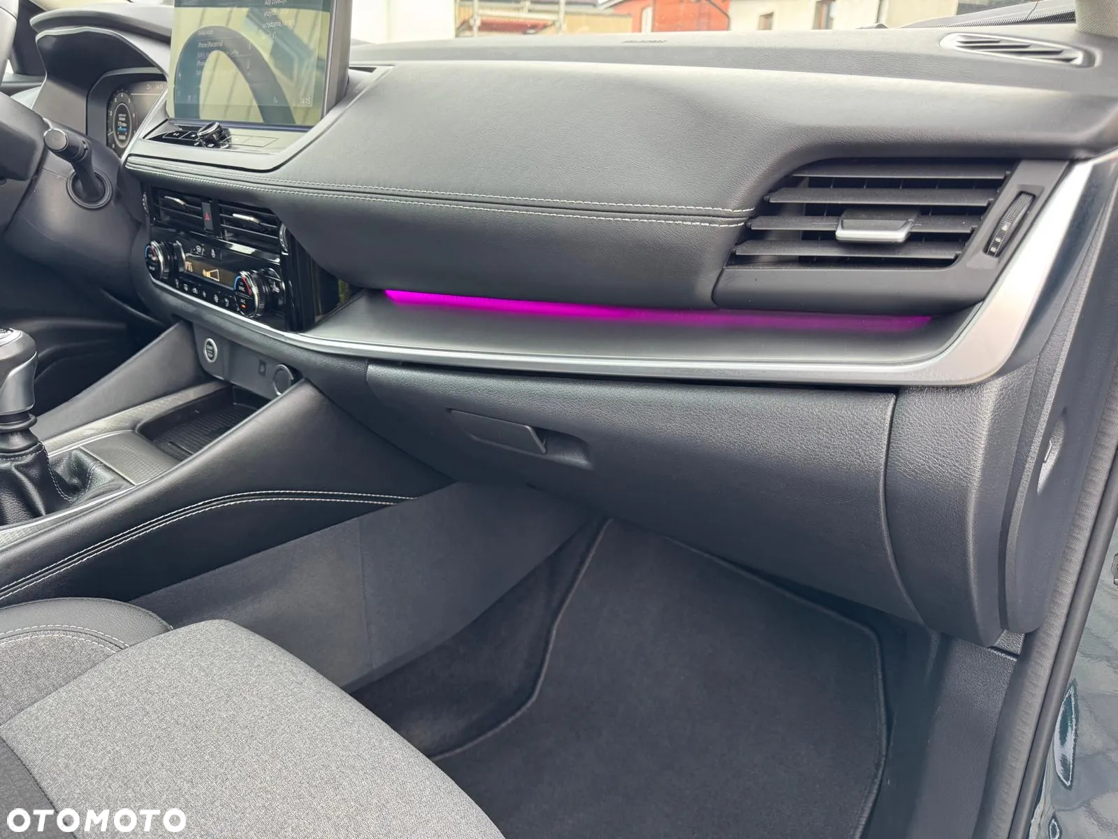 Nissan Qashqai 1.3 DIG-T mHEV N-Connecta - 21