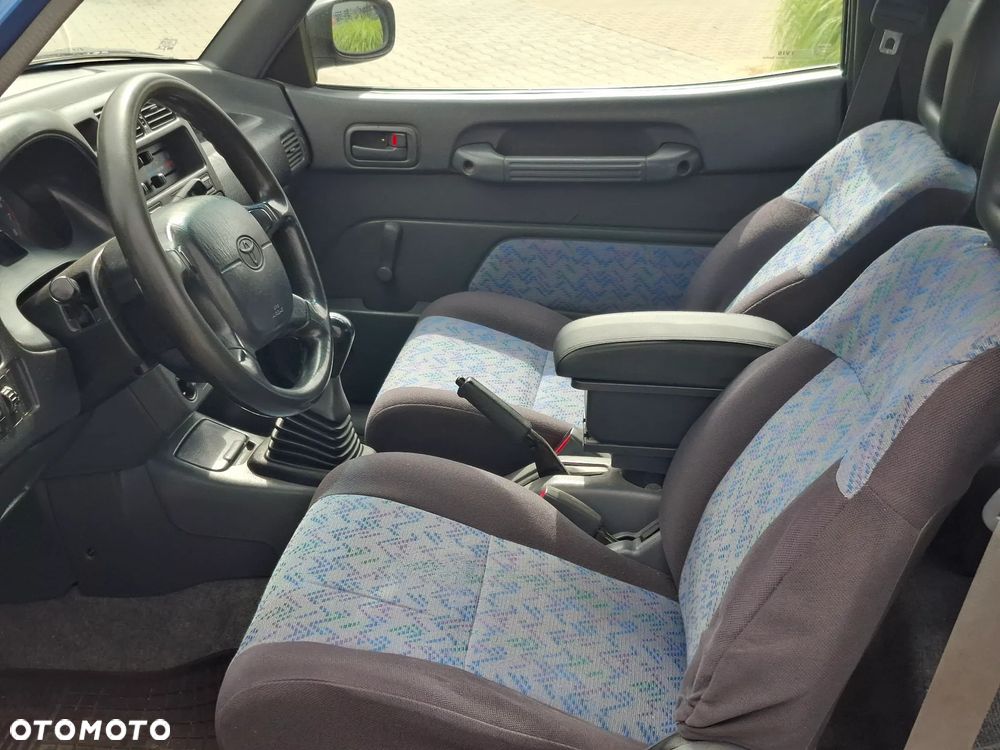 Toyota RAV4 2.0 Fun - 6