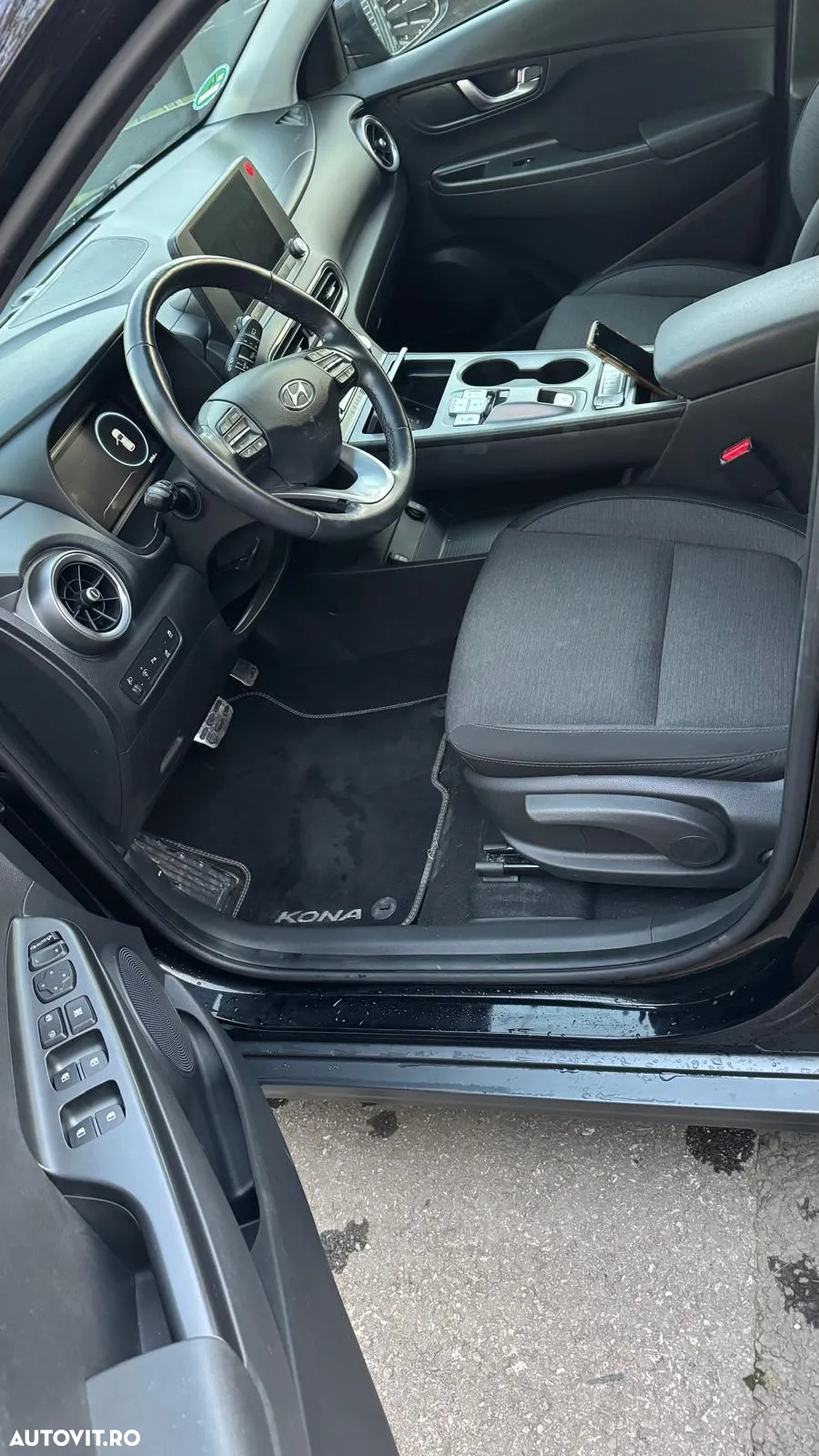 Hyundai KONA - 4