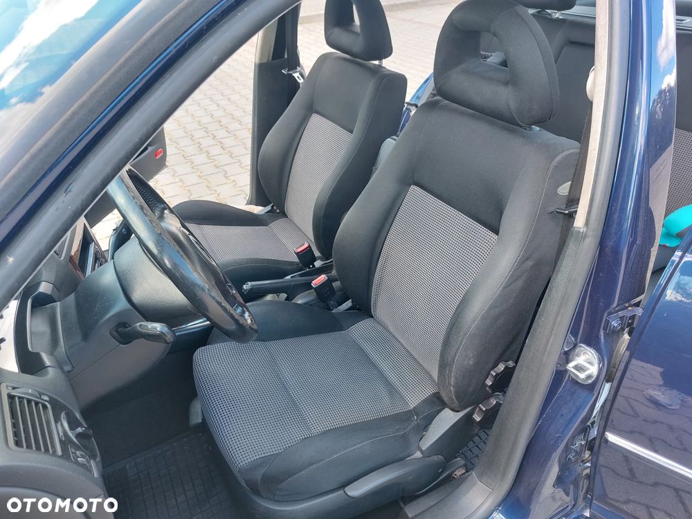 Volkswagen Bora Variant 1.6 - 15