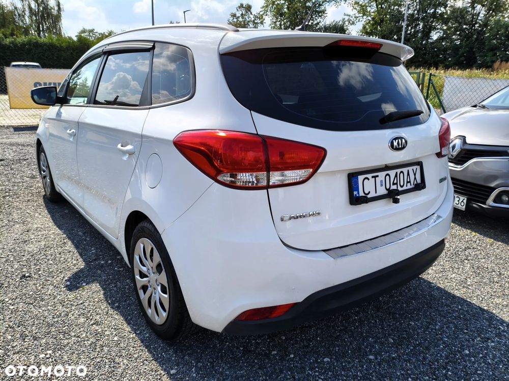 Kia Venga - 10