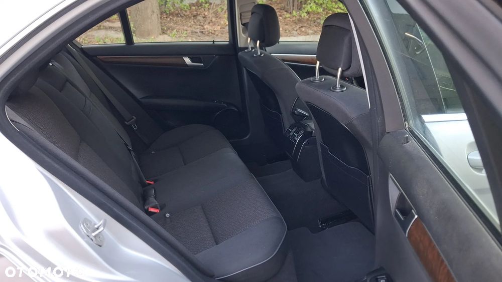 Mercedes-Benz Klasa C - 9