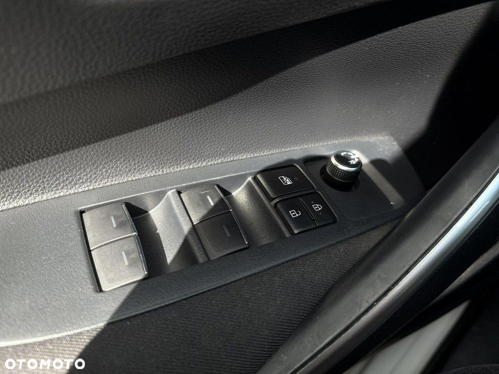 Toyota Corolla 1.8 Hybrid Comfort - 15