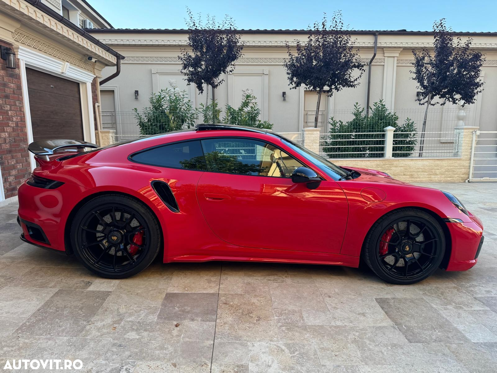 Porsche 911-TURBO-S - 3