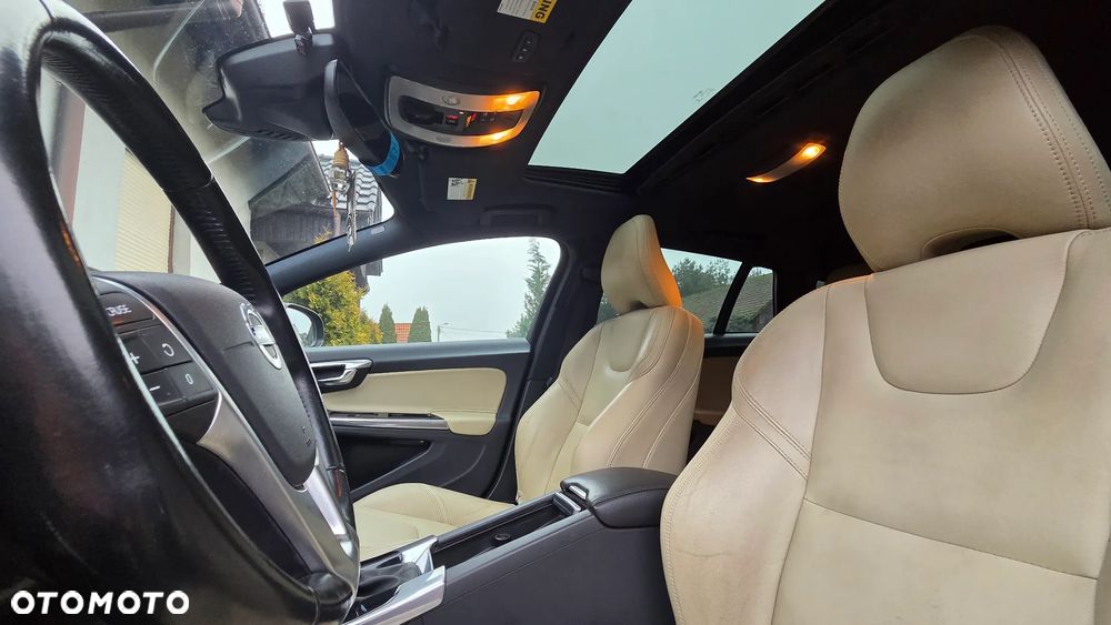 Volvo V60 T5 Geartronic RDesign - 13