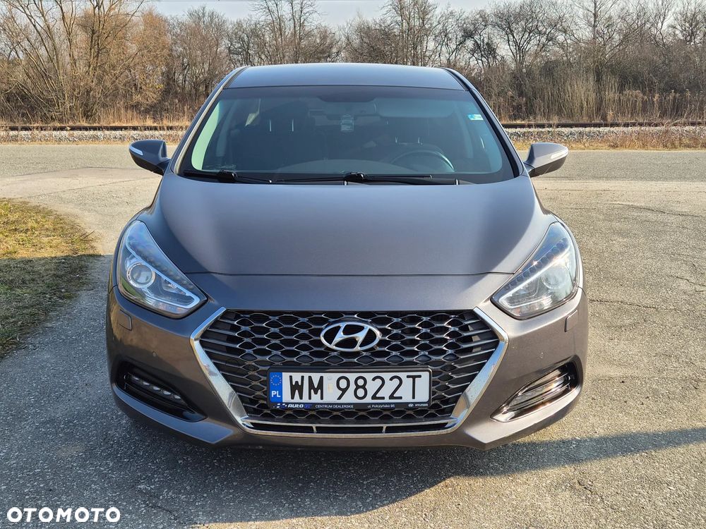 Hyundai i40 1.6 CRDi Business DCT - 1