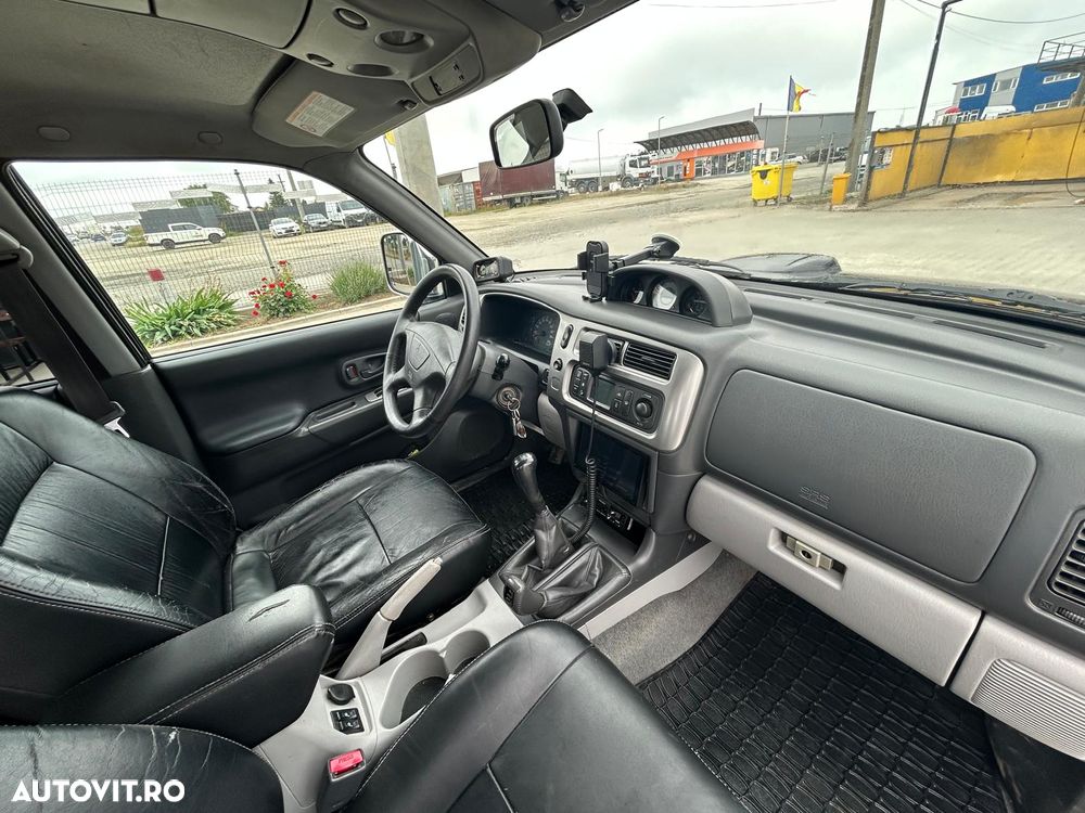 Mitsubishi Pajero Sport 2.5 TD Intense Piele + - 6
