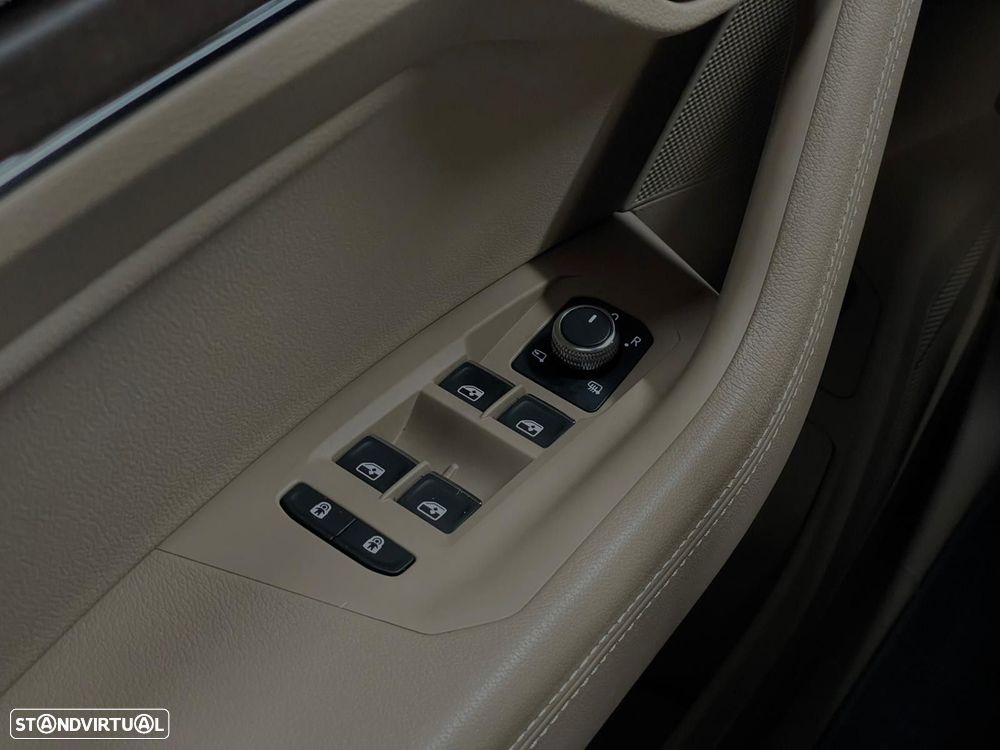 VW Touareg 3.0 TDI V6 Elegance Plus - 15