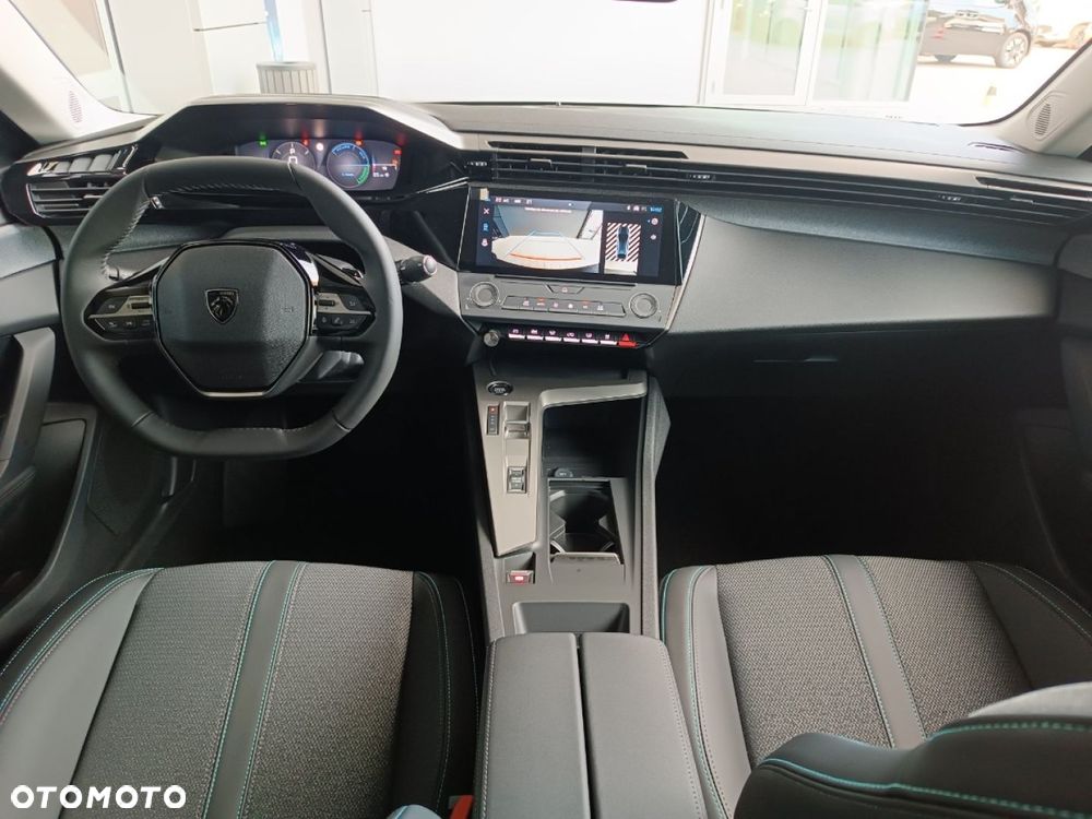 Peugeot 408 - 10