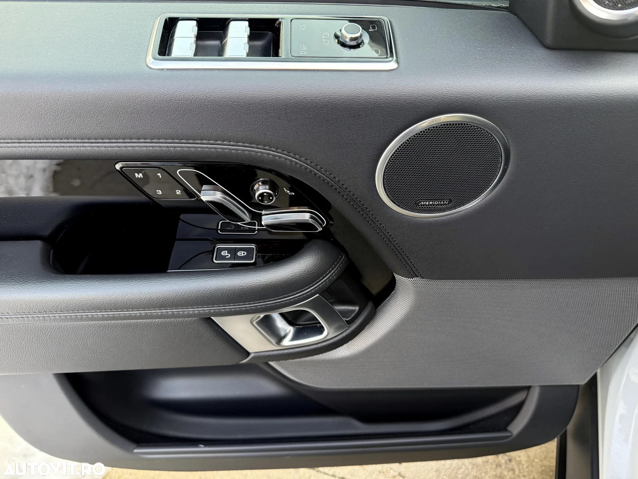 Land Rover Range Rover Vogue - 17