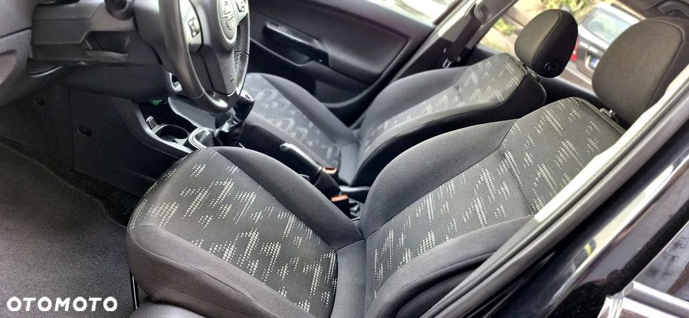 Opel Corsa 1.4 16V Color Edition - 15