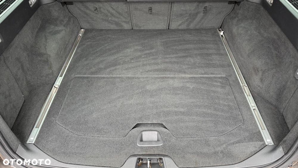Volvo V70 2.0D Momentum - 12