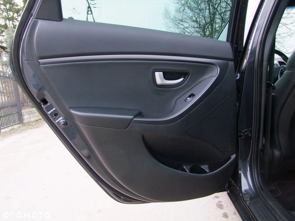 Hyundai i30 1.6 T GDI Turbo - 11