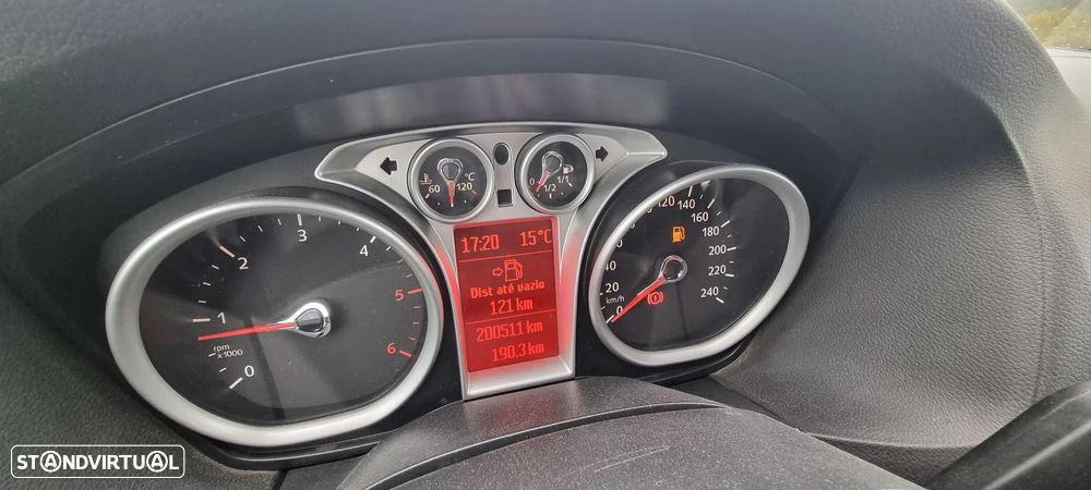 Ford Focus SW 1.6 TDCi Ambiente - 9