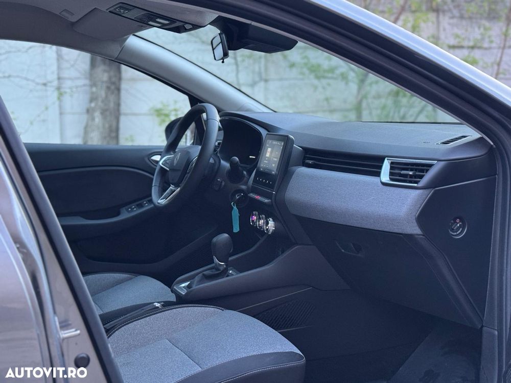 Renault Clio V E-Tech 145 Techno - 12