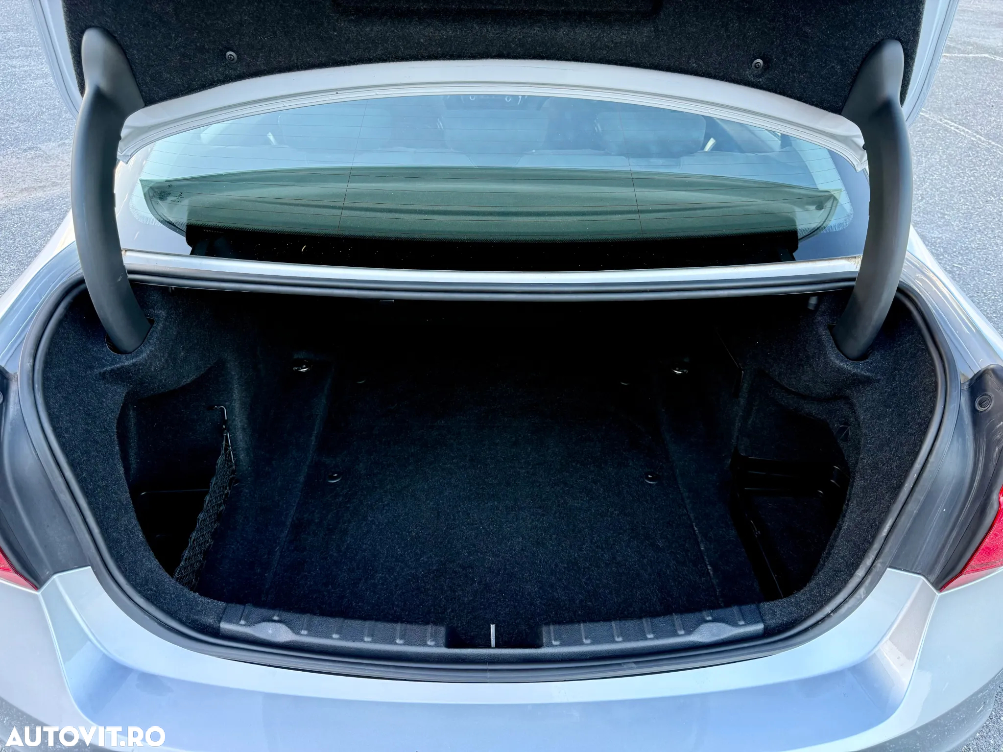 BMW Seria 3 318d Aut. Advantage - 22