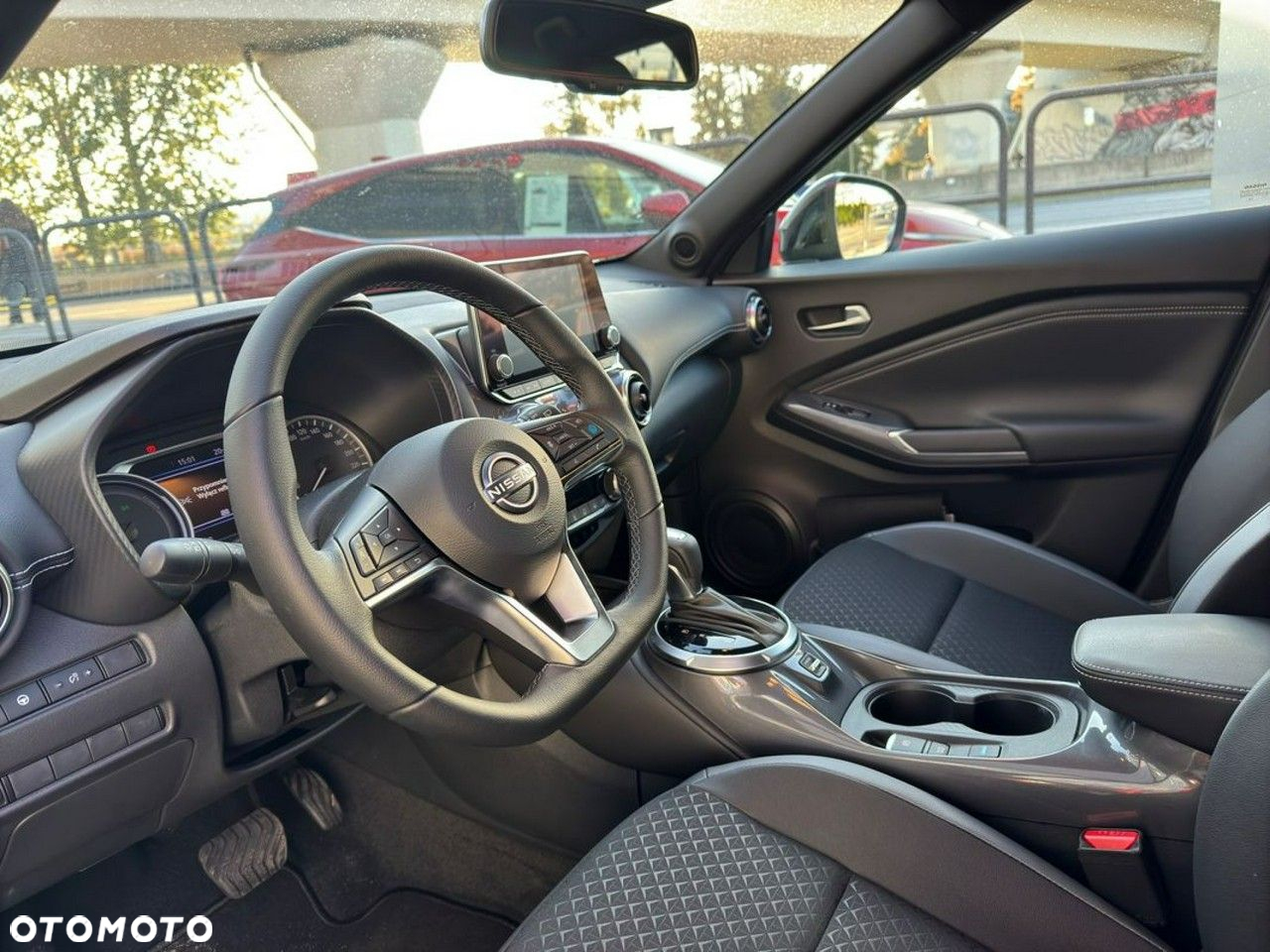 Nissan Juke 1.6 Hybrid N-Connecta AMT - 11