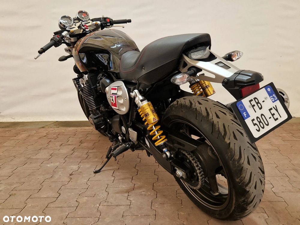 Yamaha XJR - 4