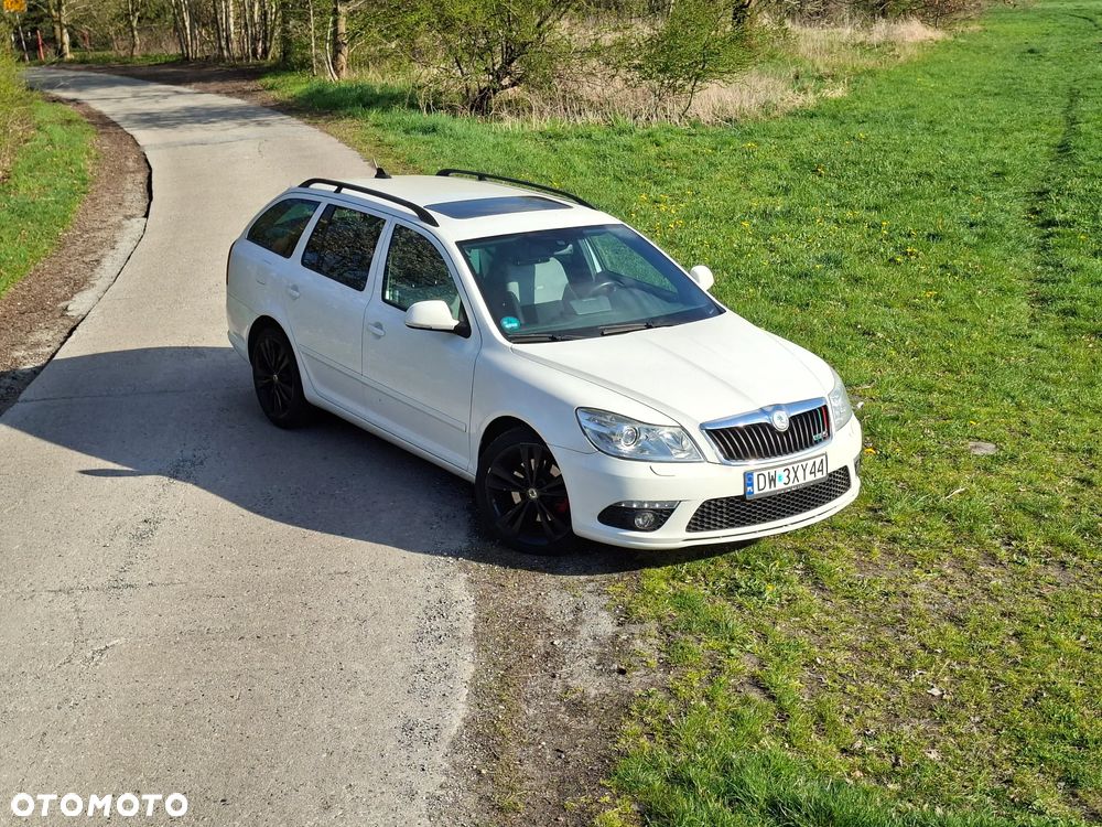 Skoda Octavia 2.0 TDI RS DSG - 1