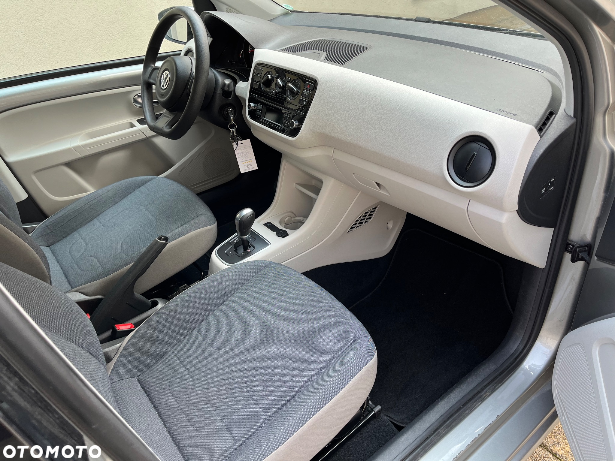 Volkswagen up! (BlueMotion Technology) ASG move - 9