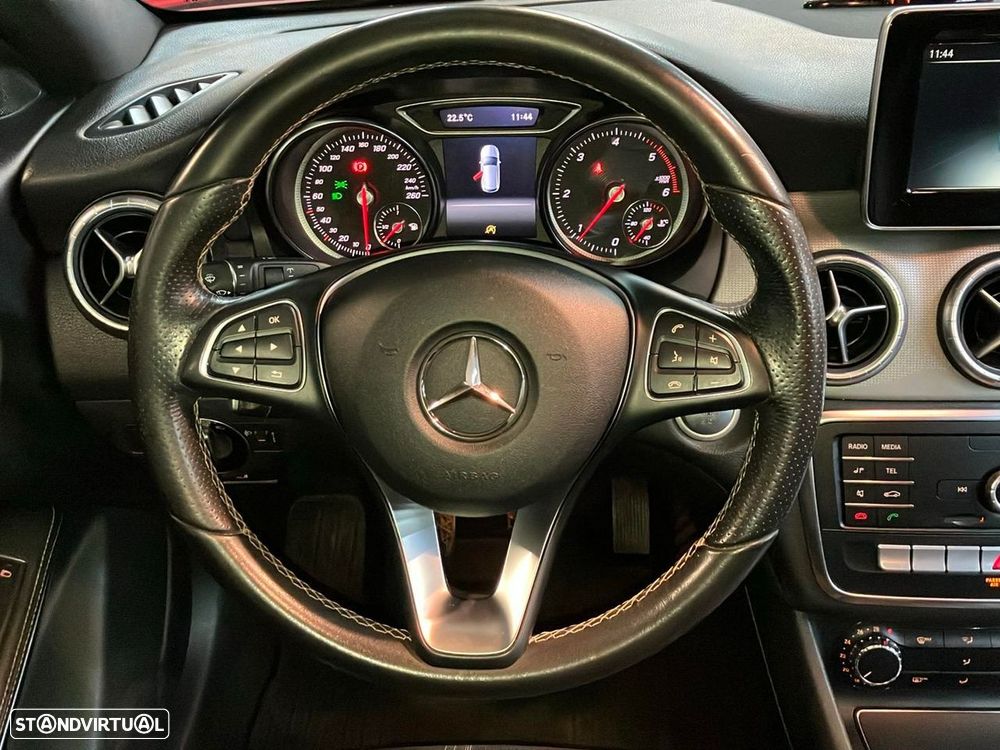 Mercedes-Benz CLA 180 d Shooting Brake Urban - 11