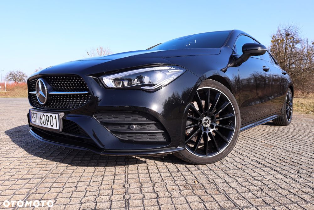 Mercedes-Benz CLA 220 7G-DCT - 3