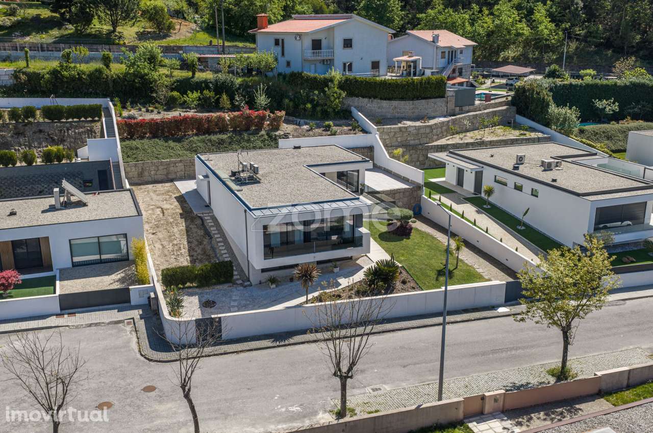 Moradia T3 Mesão Frio - Grande imagem: 3/33