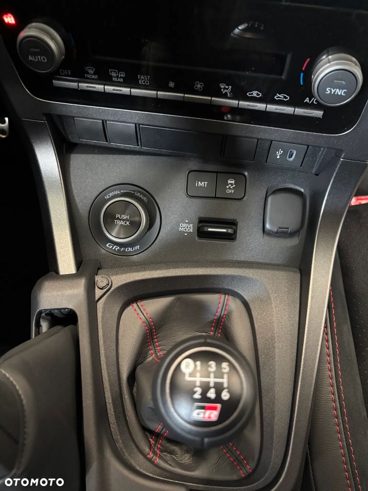 Toyota GR Yaris 1.6 Aero Performance - 26