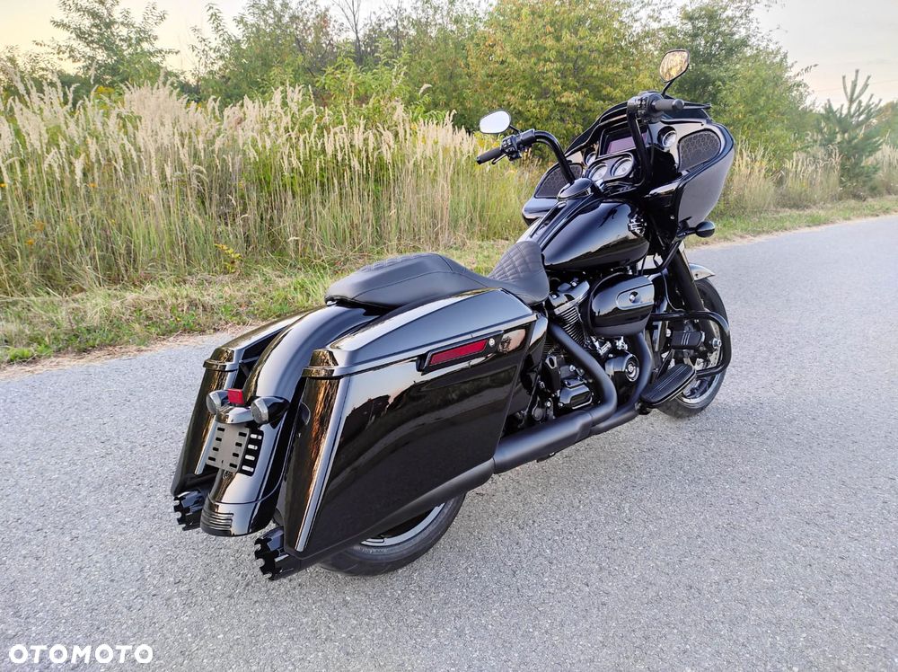 Harley-Davidson Touring Road Glide - 2