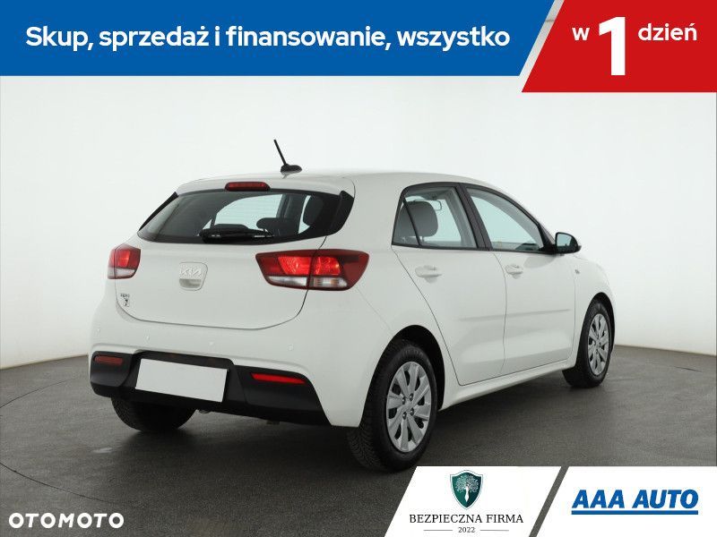 Kia Rio - 7