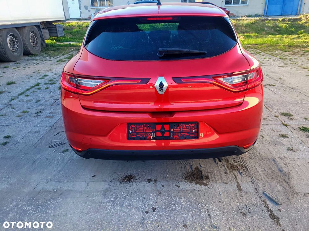 Renault Megane TCe 140 GPF LIMITED - 6