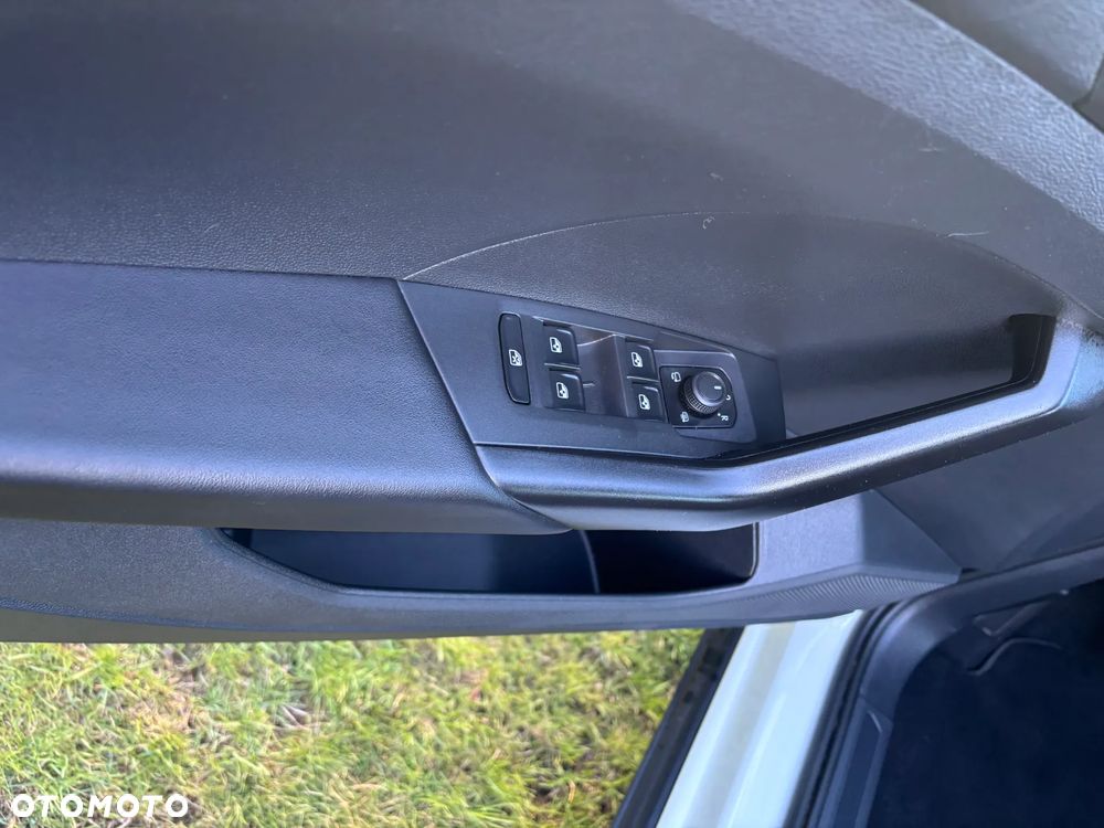 Volkswagen T-Cross - 17