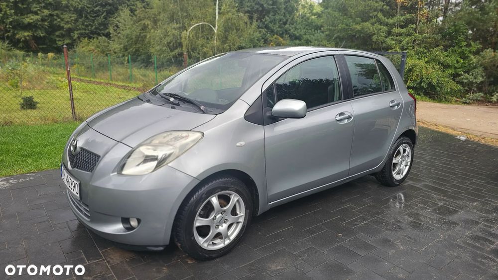 Toyota Yaris 1.3 Sol - 2