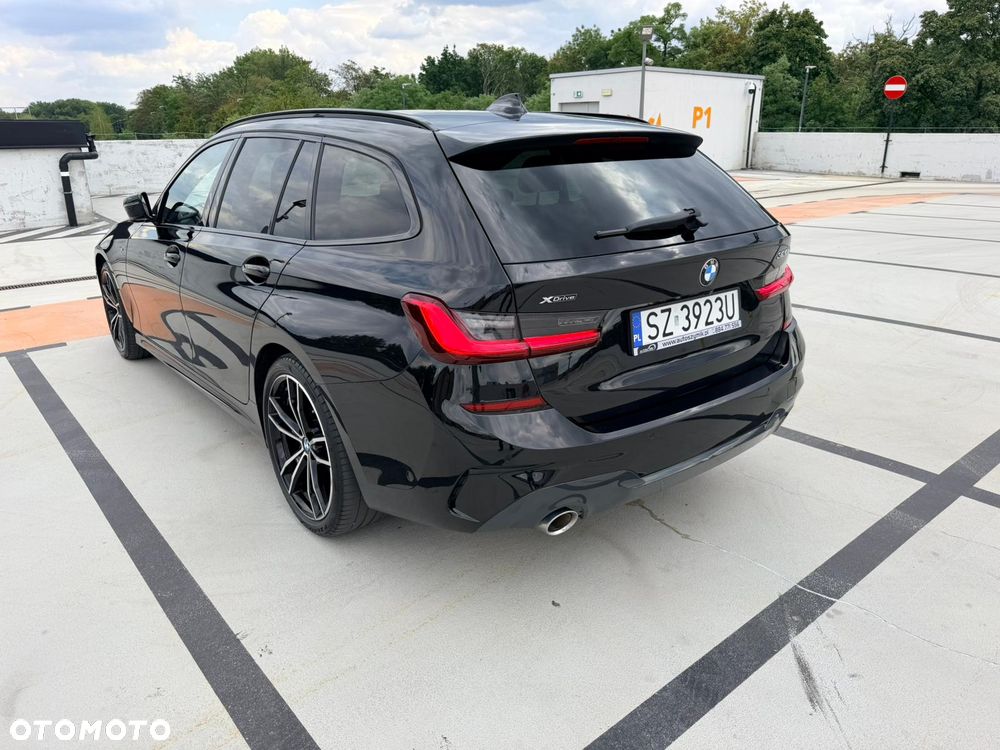 BMW Seria 3 320d xDrive M Sport - 9