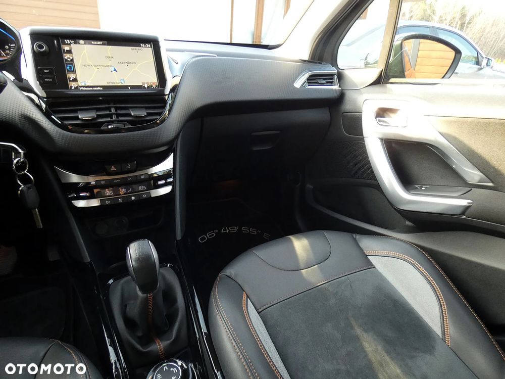 Peugeot 2008 1.6 e-HDi Allure S&S - 25
