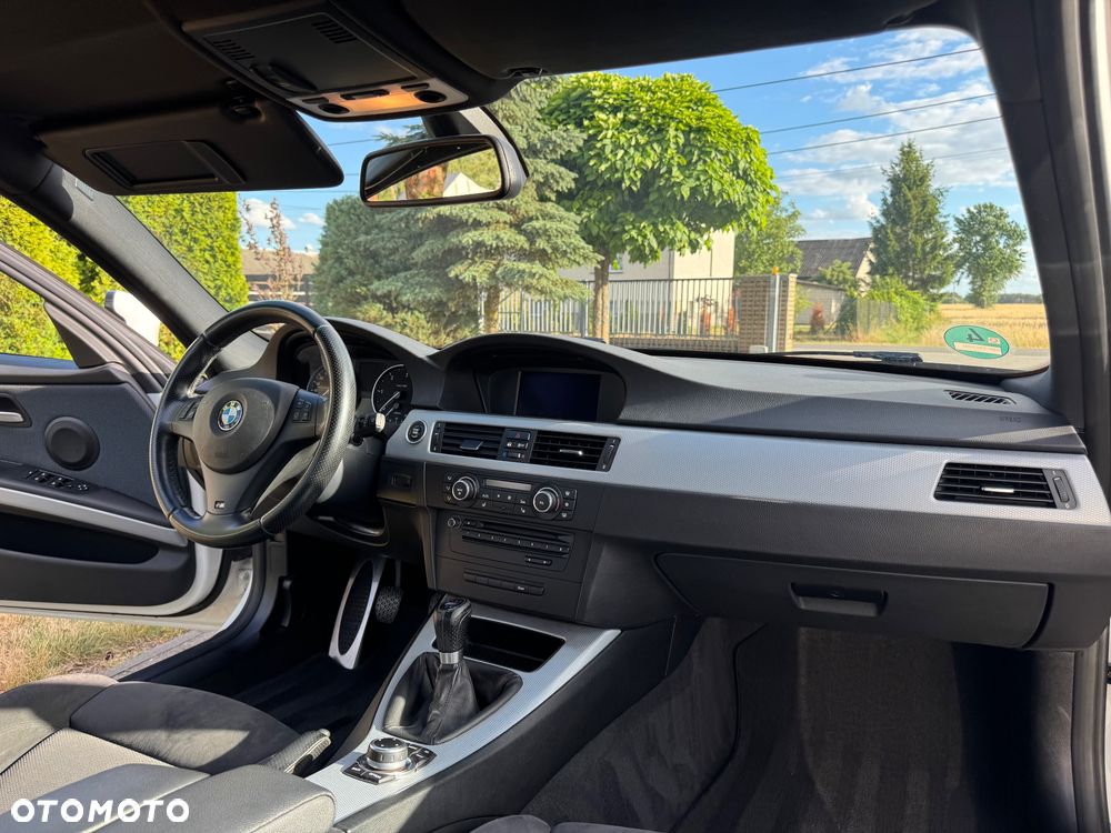BMW Seria 3 320d M Sport EU6 - 28