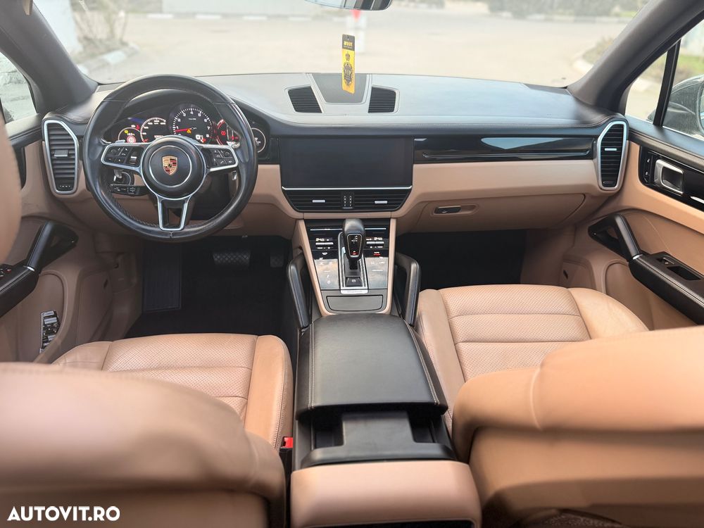 Porsche Cayenne - 3