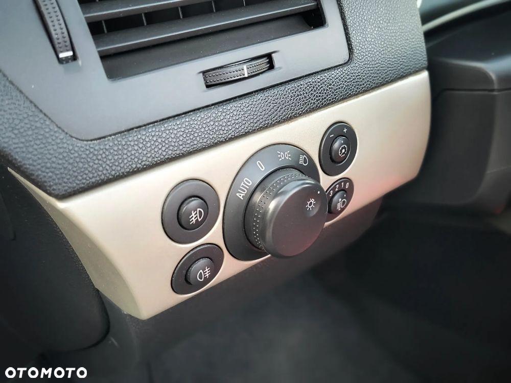 Opel Astra - 28