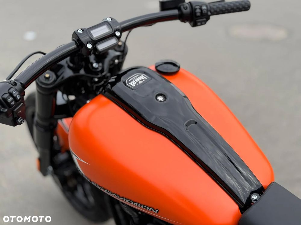 Harley-Davidson Softail Breakout - 13