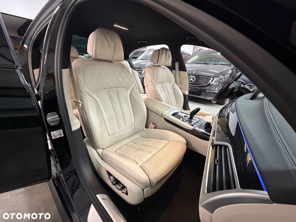 BMW Seria 7 740d xDrive - 22