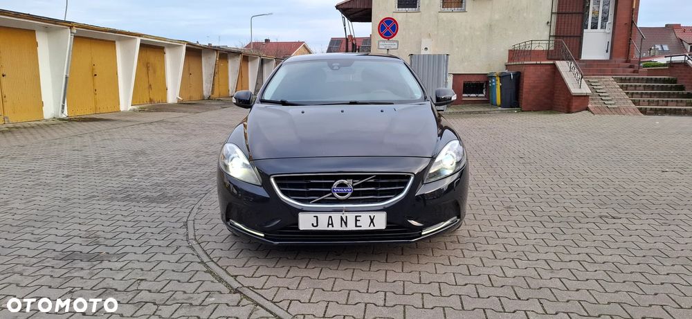 Volvo V40 D2 R Design - 2
