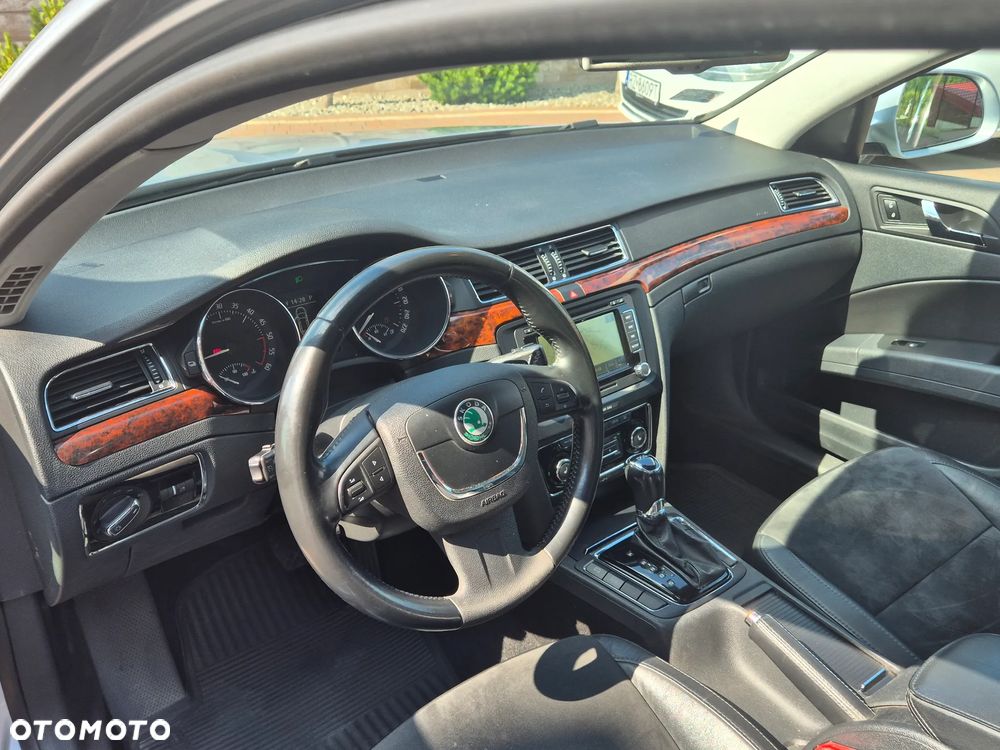 Skoda Superb 2.0 TDI DSG Exclusive - 14