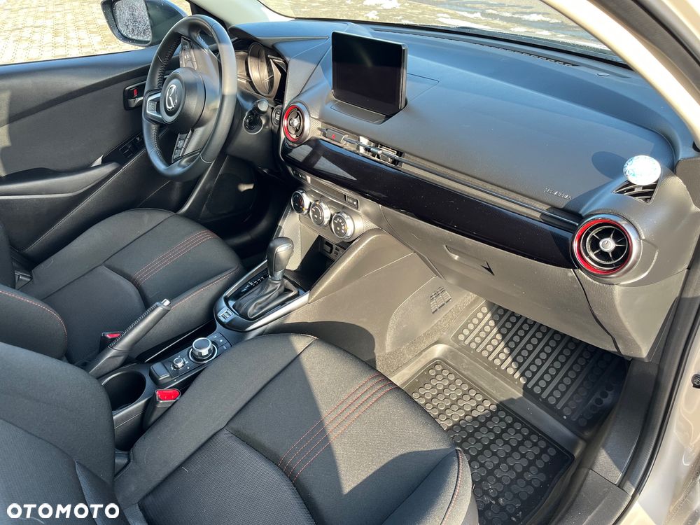 Mazda 2 SKYACTIV-G 90 Homura Aka - 11