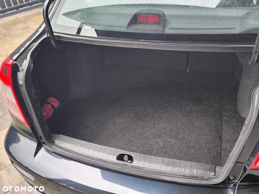 Suzuki SX4 1.6 VVT Comfort - 16